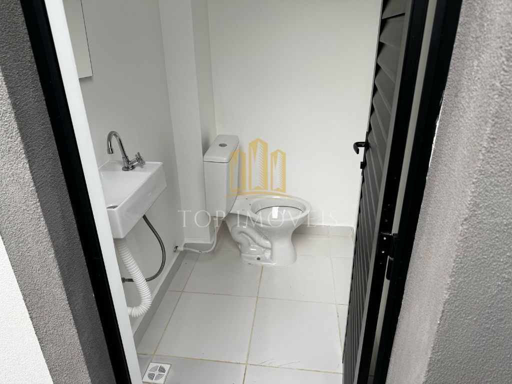 Sobrado novo alto padrão 4 dormitórios piscina zona norte condomínio mantiqueira sjc