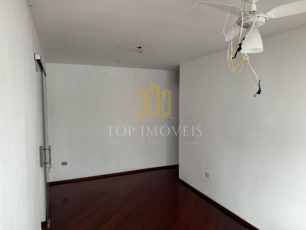 Excelente Apartamento Localizado no Bosque dos Eucaliptos Proximo ao SESI Andar baixo Predio sem elevador