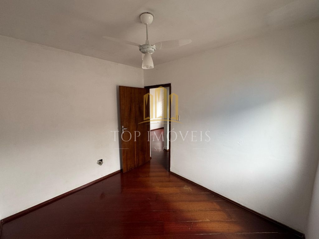 Excelente Apartamento Localizado no Bosque dos Eucaliptos Proximo ao SESI Andar baixo Predio sem elevador