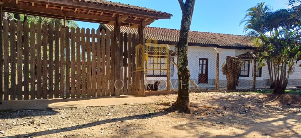Belissima Chacara duas Casas 360m² de Construção 2600m² de Terreno Ótima Localização e Acabamento.