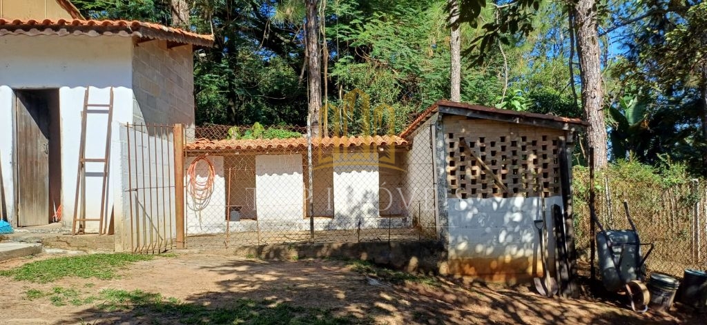 Belissima Chacara duas Casas 360m² de Construção 2600m² de Terreno Ótima Localização e Acabamento.
