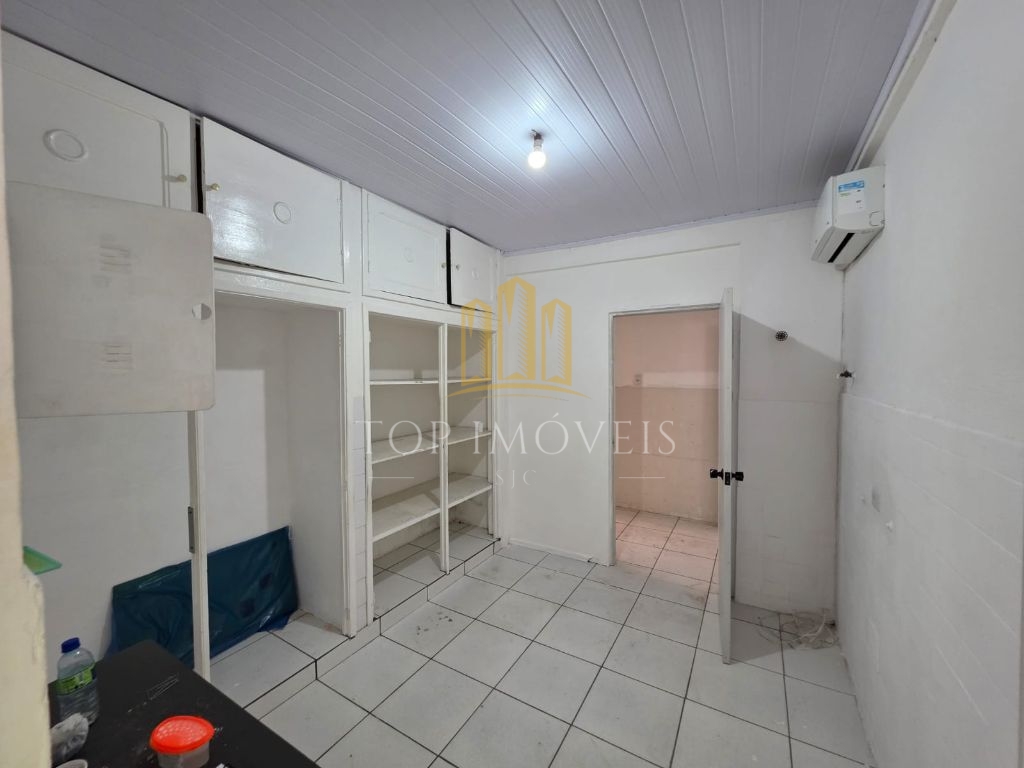 Belíssima Casa Comercial no Coração de São José em uma das Regiões mais Nobre o São Dimas