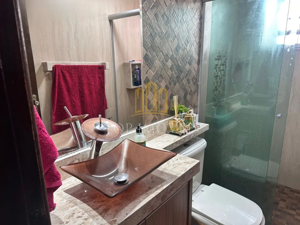 Linda casa condominio girassol i com 2 dormitorios repleta d