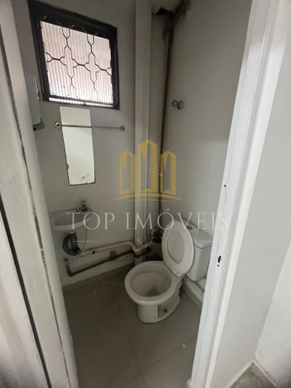 Espaçosa loja em condominio comercial no centro de são josé 