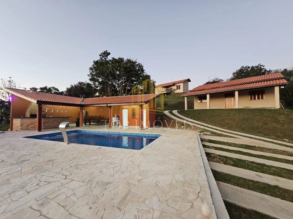 Maravilhosa chacara duas casas piscina espaço gourmet em con