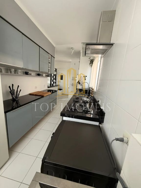 Lindo apartamento dois dormitorios co varanda repleto de arm