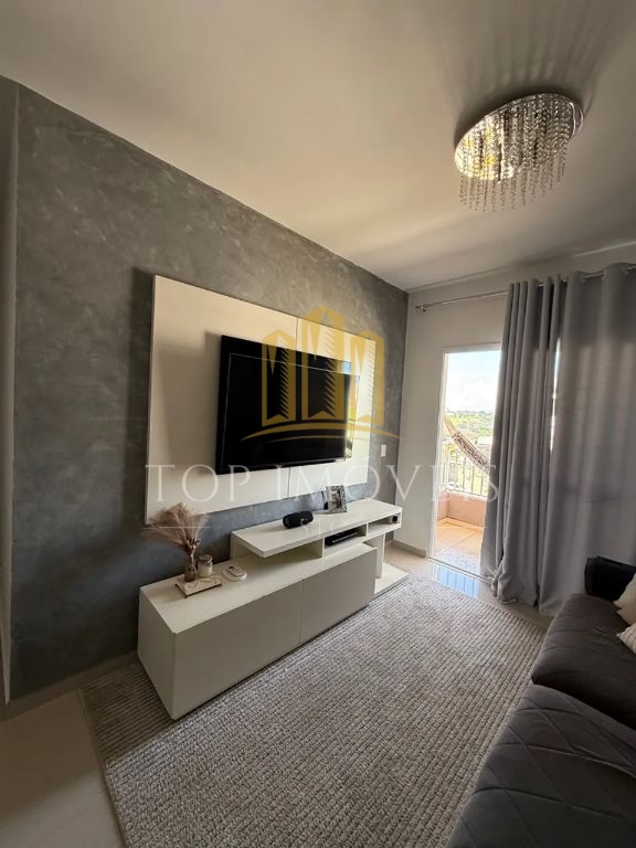 Lindo apartamento dois dormitorios co varanda repleto de arm