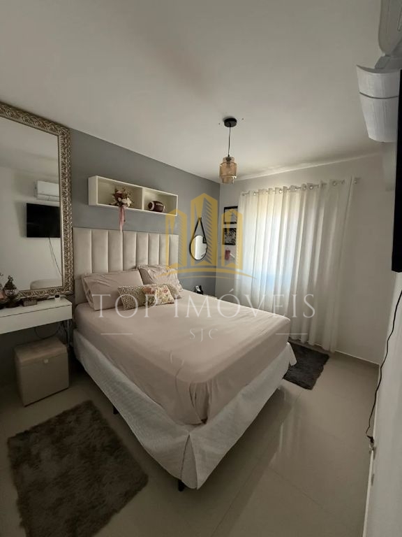 Lindo apartamento dois dormitorios co varanda repleto de arm