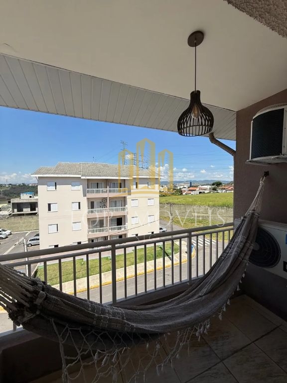 Lindo apartamento dois dormitorios co varanda repleto de arm
