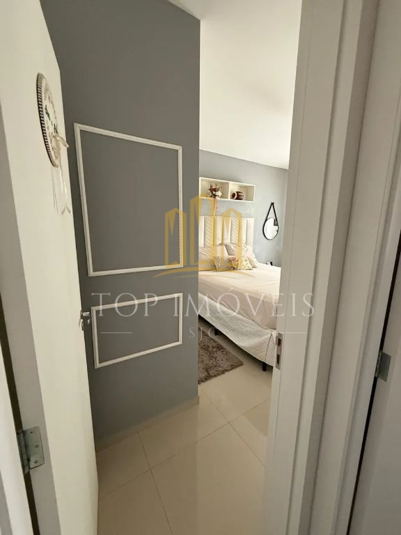 Lindo apartamento dois dormitorios co varanda repleto de arm