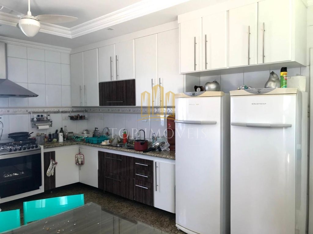 Fantastica casa quatro dormitorios suítes closet piscina lar