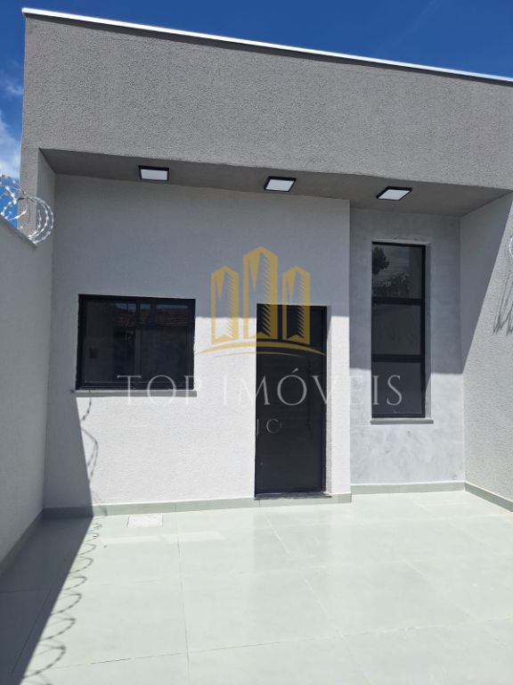 Linda casa localizada no parque novo horizonte 3 dormitorios