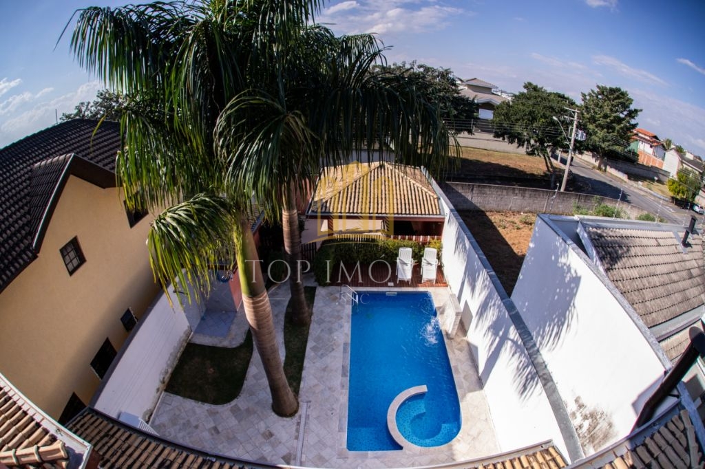 Maravilhosa casa três dormitórios, suíte piscina espaço gourmet no Villa Branca