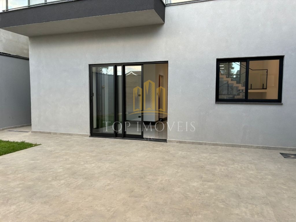 A Casa dos Seus Sonhos Está Aqui Alto Padrão no Vila Branca! Encante-se com essa residência espetacular localizada em um dos bairros que mais crescem e se valorizam na cidade: o Vila Branca.
