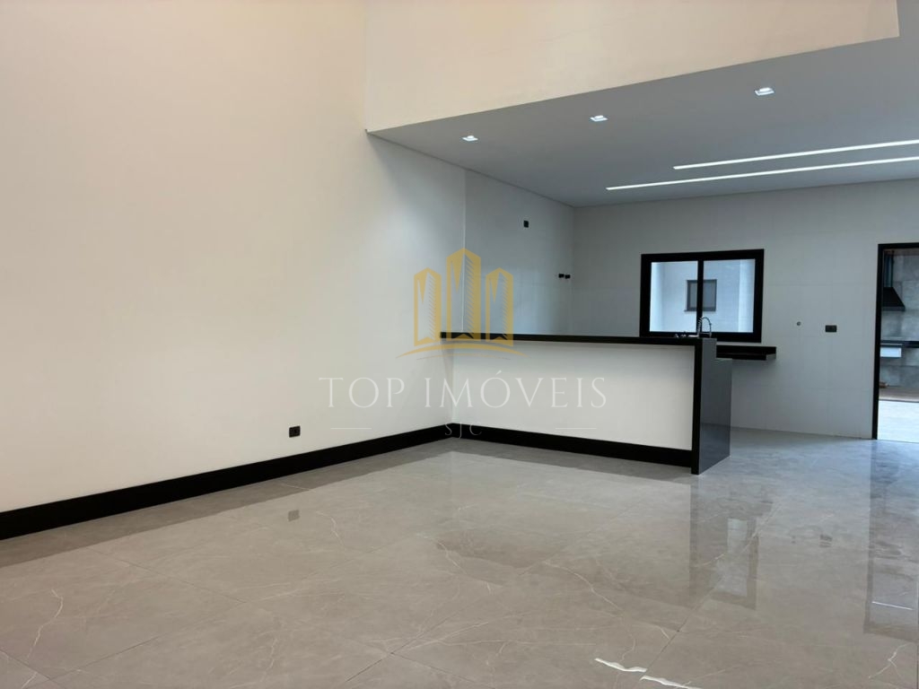 A Casa dos Seus Sonhos Está Aqui Alto Padrão no Vila Branca! Encante-se com essa residência espetacular localizada em um dos bairros que mais crescem e se valorizam na cidade: o Vila Branca.