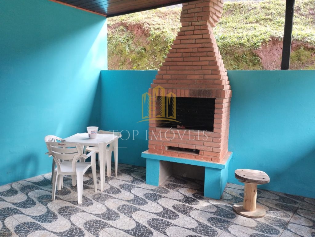Belissima Casa Estilo Suiço 203m² 4 Dormitórios 2 Banheiros em Campos do Jordão