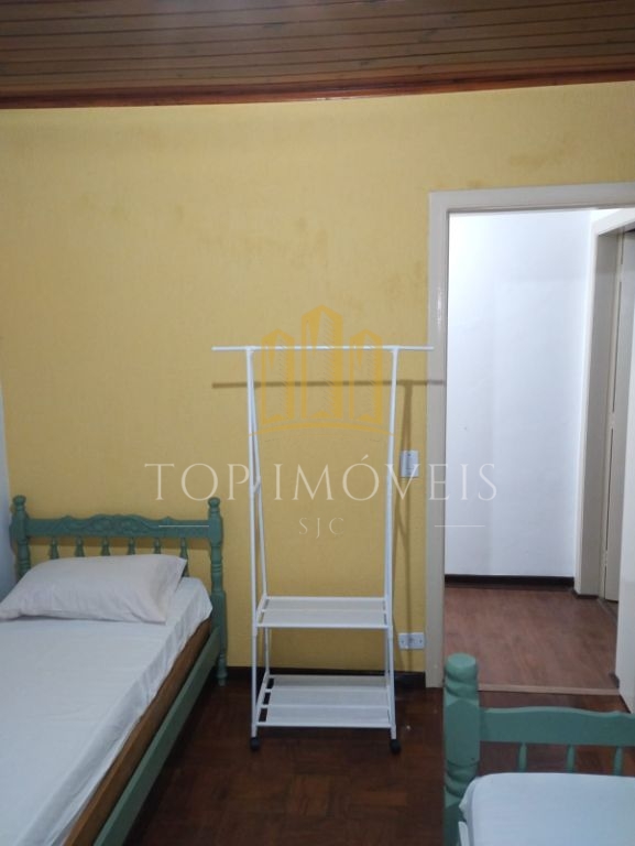 Belissima Casa Estilo Suiço 203m² 4 Dormitórios 2 Banheiros em Campos do Jordão