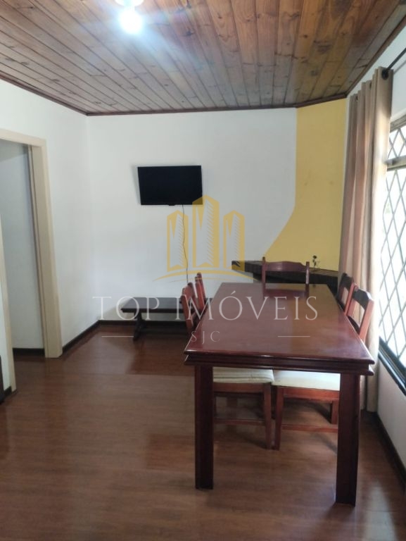 Belissima casa estilo suiço 203m² 4 dormitórios 2 banheiros 