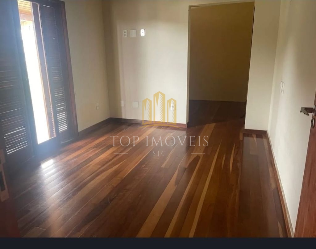 Magnifica casa cinco suítes lareira terreno de mil e quatroc