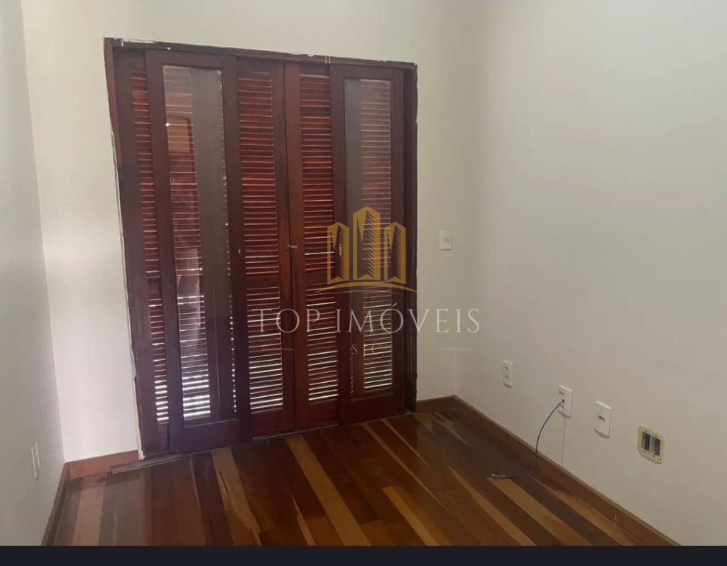 Magnifica casa cinco suítes lareira terreno de mil e quatroc