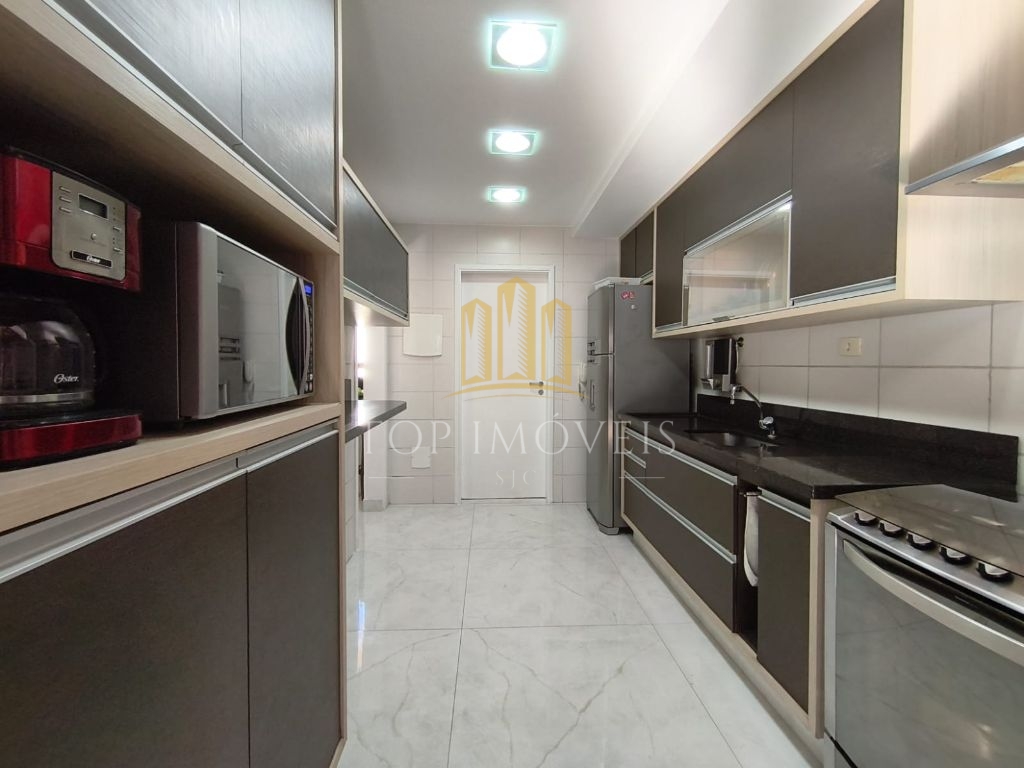 Maravilhosa casa três dormitórios suíte espaço gourmet em condominio fechado