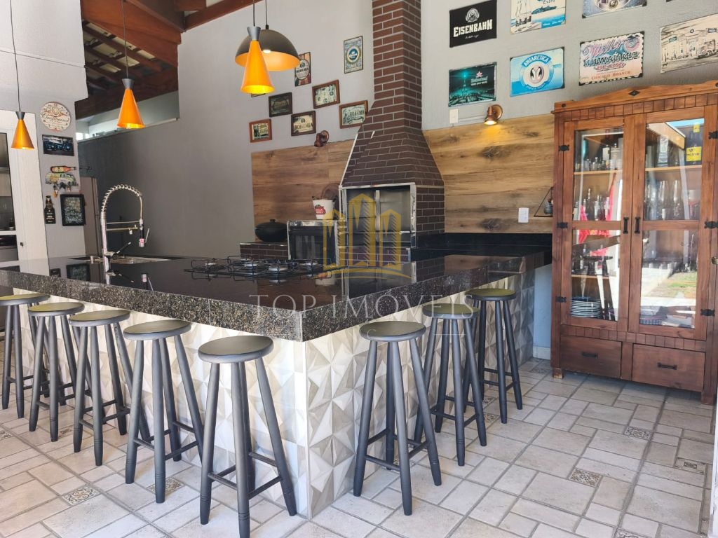 Maravilhosa casa três dormitórios suíte espaço gourmet em co