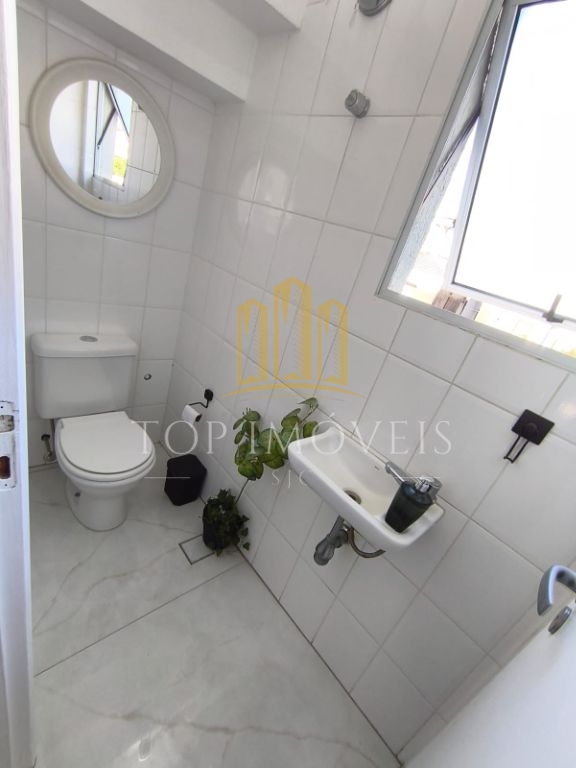 Maravilhosa casa três dormitórios suíte espaço gourmet em condominio fechado