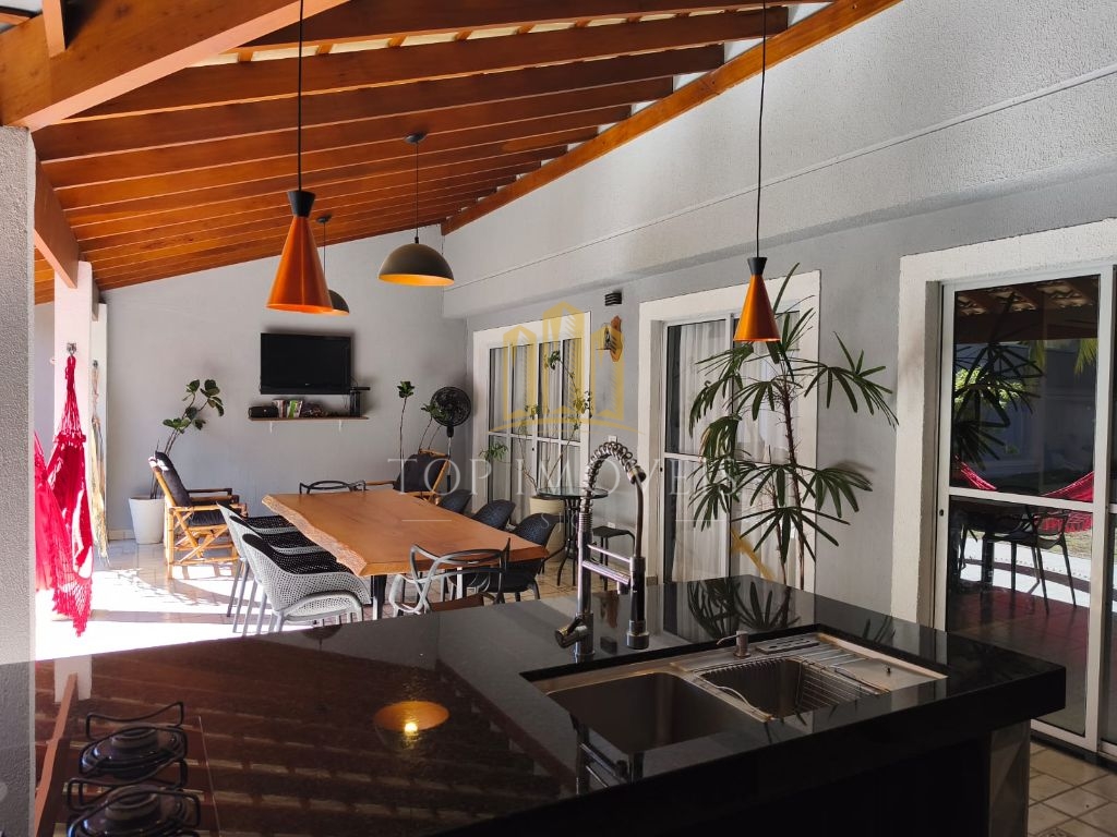 Maravilhosa casa três dormitórios suíte espaço gourmet em co
