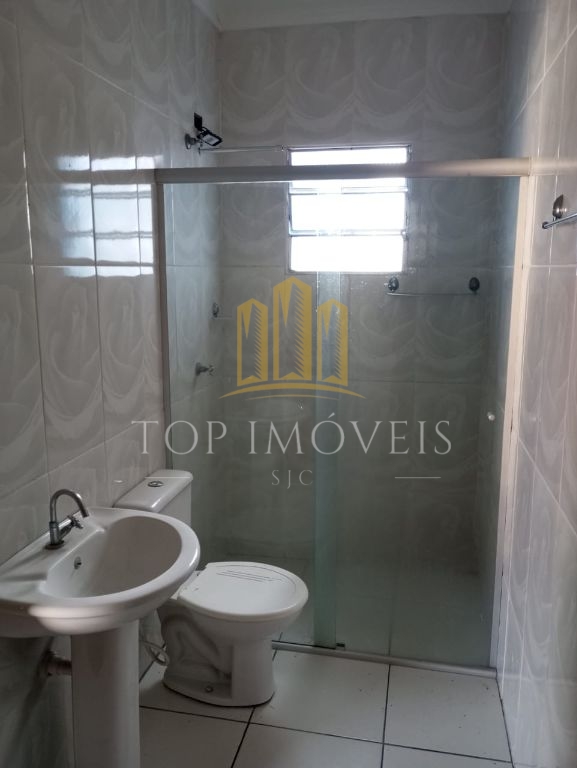 Excelente sobrado à venda na zona leste de são josé dos camp