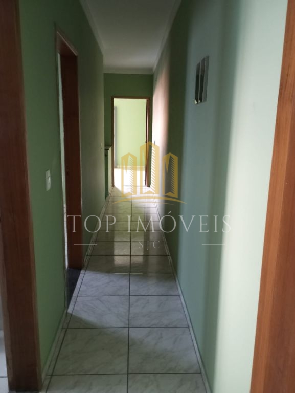 Excelente sobrado à venda na zona leste de são josé dos camp
