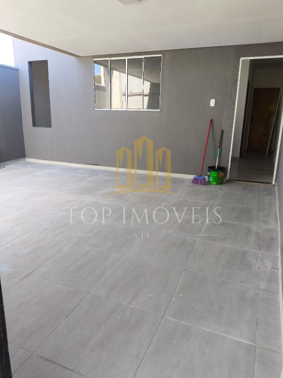 Maravilhosa casa quatro dormitórios suíte piscina espaço gou