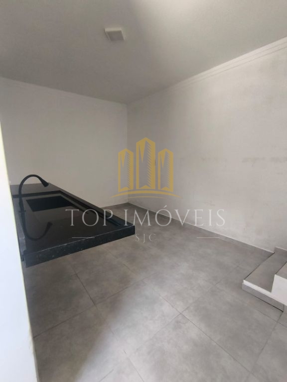 Maravilhosa casa quatro dormitórios suíte piscina espaço gou