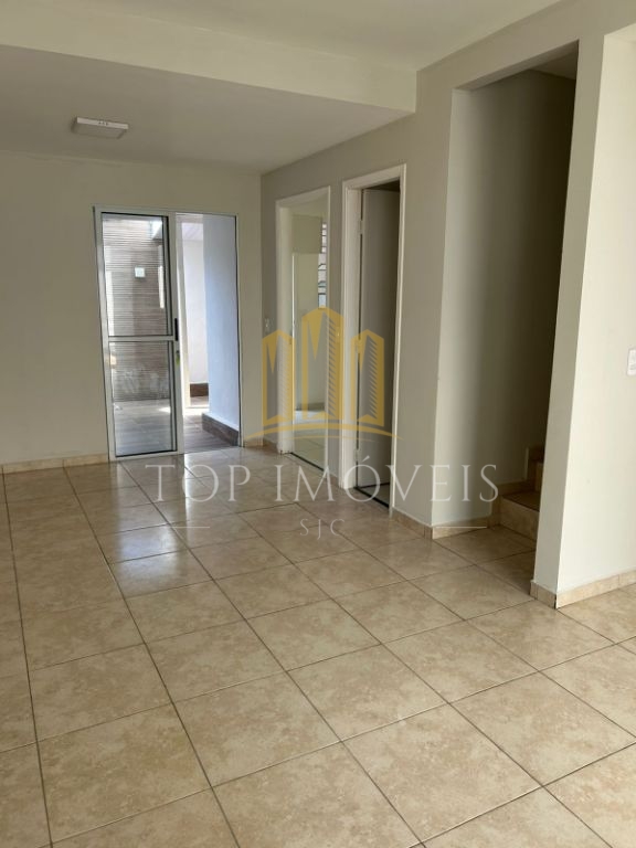 Casa de 3 quartos sendo 1 suíte no condominio campo dei fior