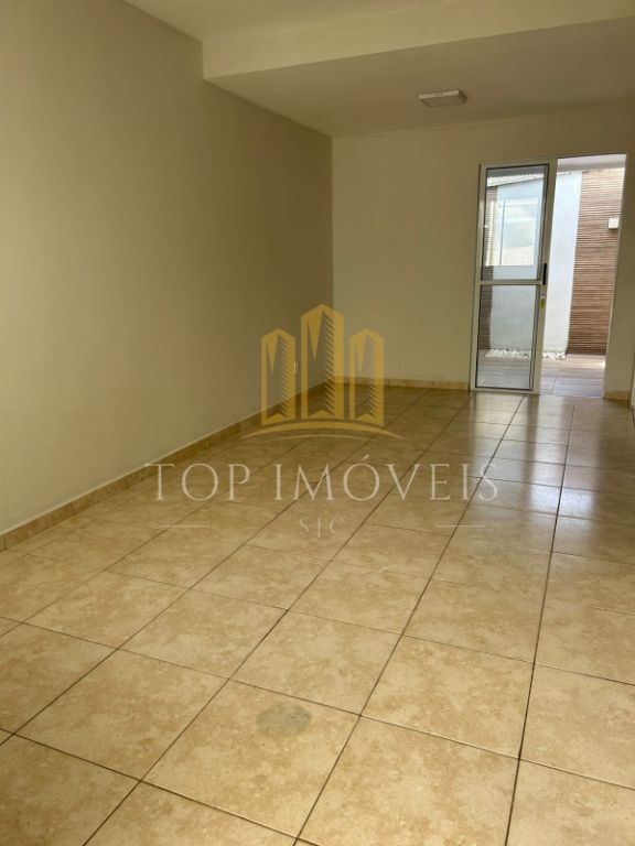 Casa de 3 quartos sendo 1 suíte no condominio campo dei fior