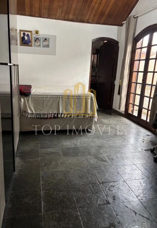 Linda Casa Localizada no Bosque dos Eucaliptos 3 dormitorios Suite Portao Automatico Rua sem saida.