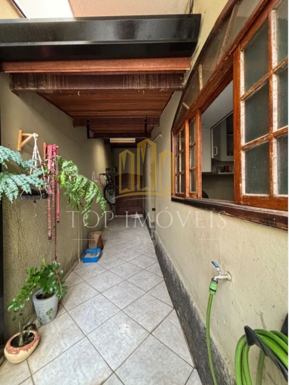 Linda Casa Localizada no Bosque dos Eucaliptos 3 dormitorios Suite Portao Automatico Rua sem saida.