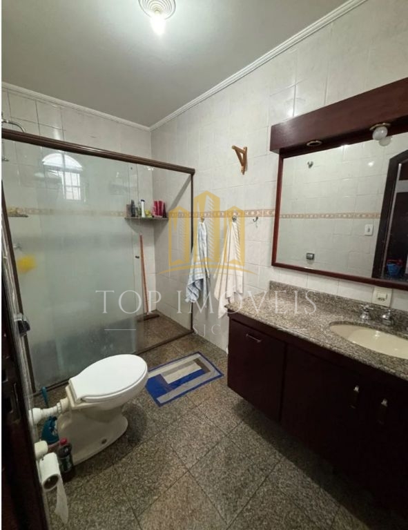 Linda Casa Localizada no Bosque dos Eucaliptos 3 dormitorios Suite Portao Automatico Rua sem saida.