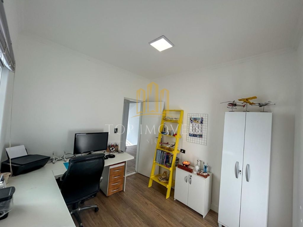 Casa Maravilhosa no Condomínio Portal da Serra 5 Dormitórios 2 Suítes Ampla e Sofisticada! Se você procura espaço, conforto e segurança em um só lugar, essa é a casa perfeita para sua família!