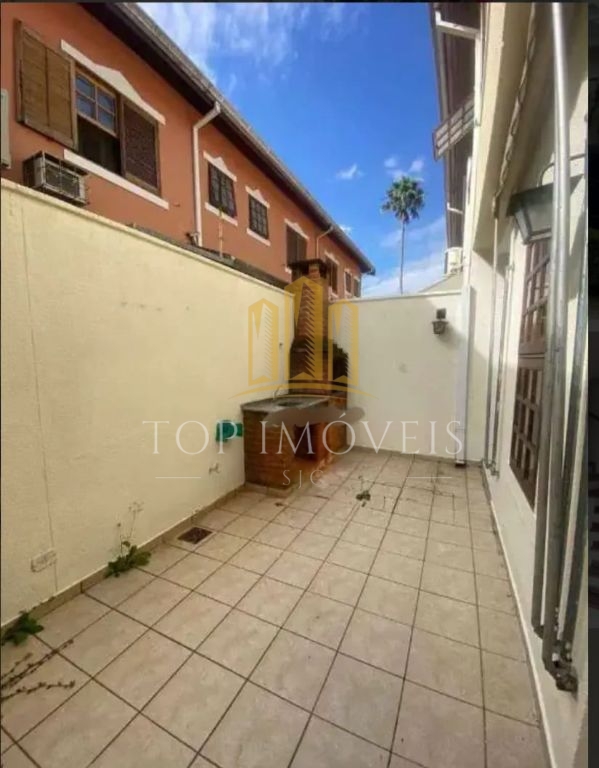 Uma casa em condomínio no Jardim Aquarius não é apenas um endereço é um estilo de vida. Imagine abrir a porta e sentir segurança, conforto e exclusividade em cada detalhe.