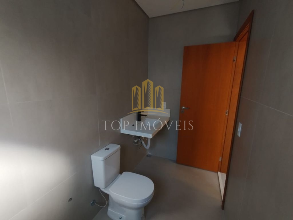 Maravilhoso sobrado três suítes espaço gourmet no espetacular condominio Verana