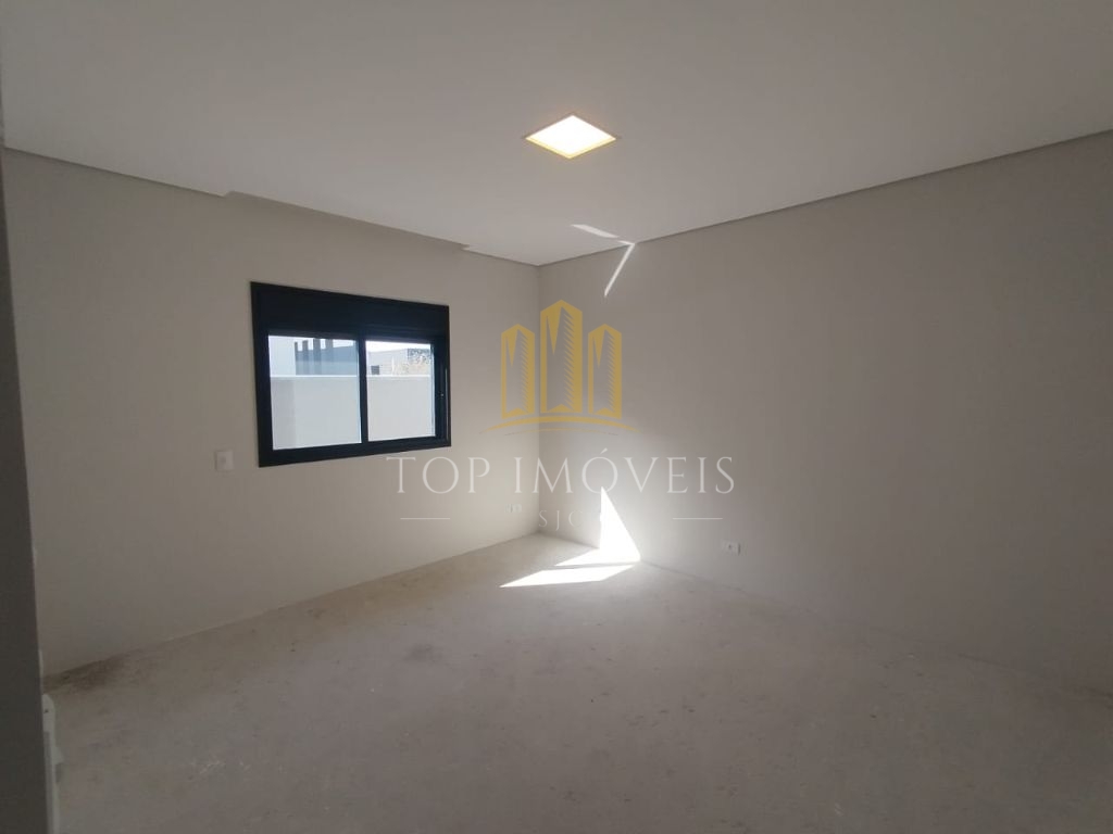 Maravilhoso sobrado três suítes espaço gourmet no espetacular condominio Verana