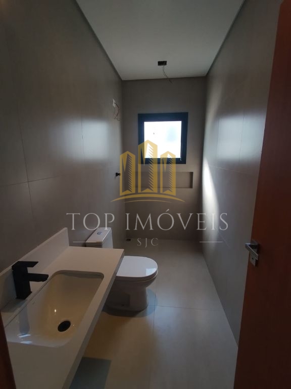 Maravilhoso sobrado três suítes espaço gourmet no espetacular condominio Verana