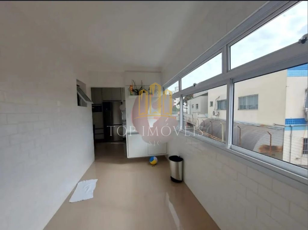 Oportunidade na Vila Ema! Charmoso Apartamento de 3 Dormitórios Se você busca conforto, praticidade e uma localização privilegiada, este é o imóvel ideal para você!