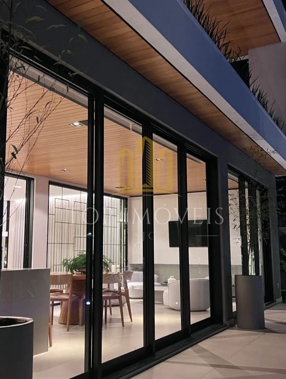 Alphaville 1 Sobrado com vista definitiva Sobrado de Alto Padrão com Vista Definitiva em Condomínio Exclusivo