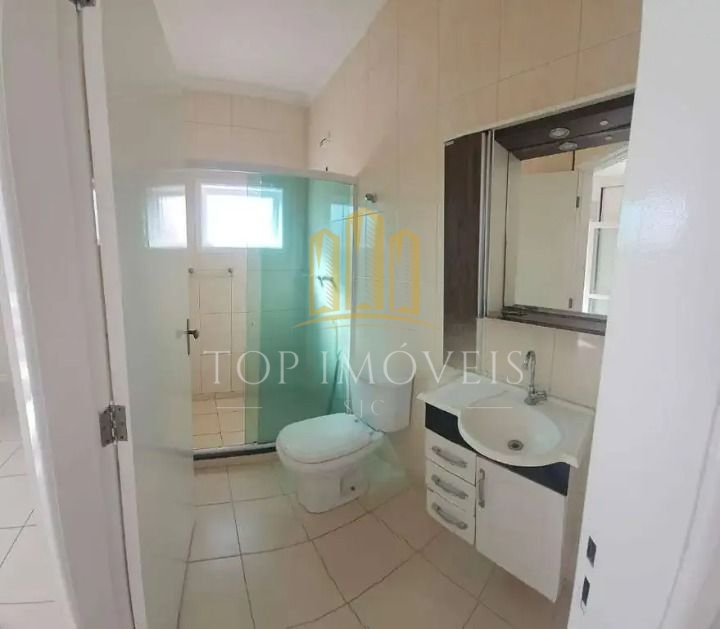 Maravilhosa casa três dormitórios suítes com sacadas ambient