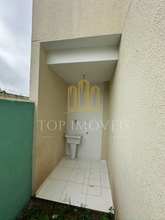 Excelente Oportunidade! Sobrado com 2 dormitórios em condomínio fechado.