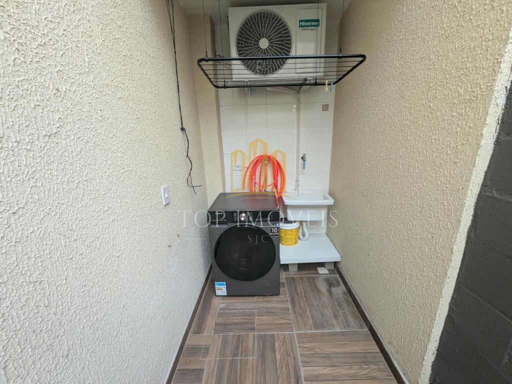 Casa em condomínio em caçapava porteira fechada!