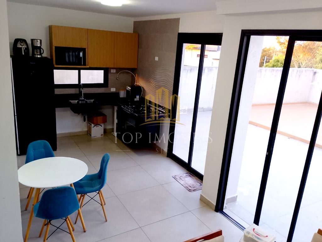Sobrado Terras do Vale 2 Dormitórios Terreno de Esquina 302m²