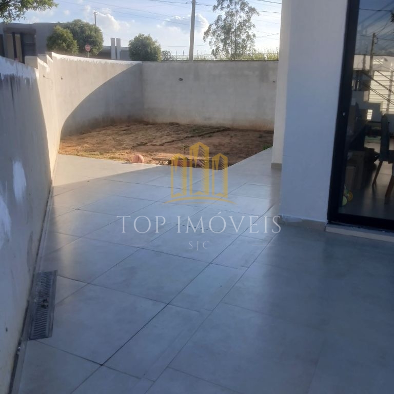 Sobrado Terras do Vale 2 Dormitórios Terreno de Esquina 302m²