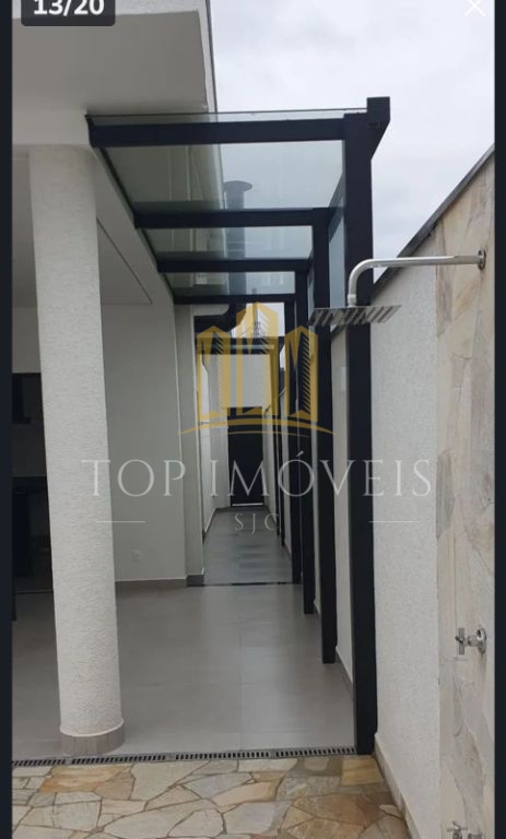 Maravilhosa casa três dormitórios suíte com closet piscina á